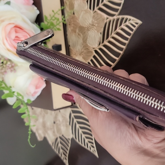 Authentic Louis Vuitton Epi Astrid Wallet - Picture 6 of 14